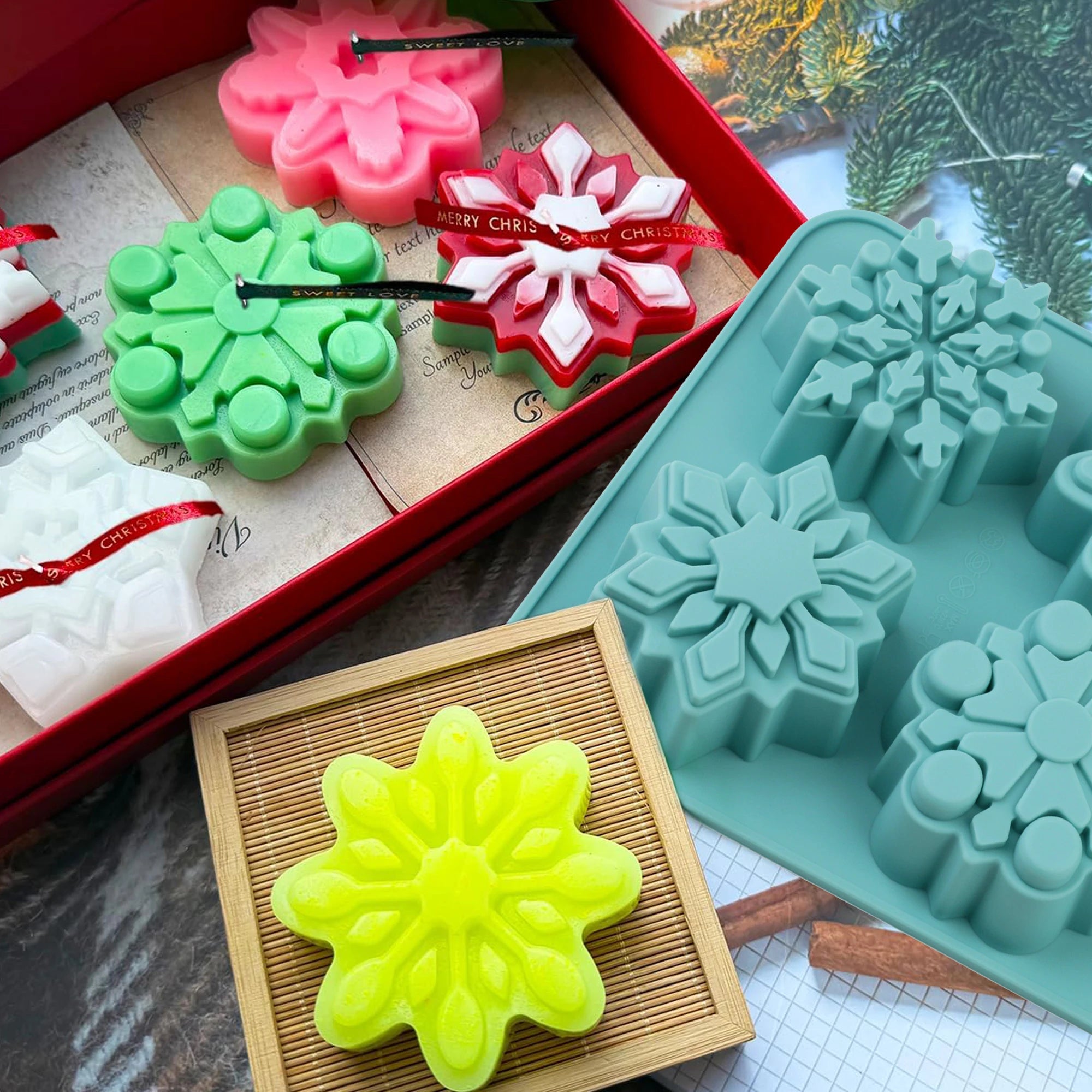 Silicone Snowflake Mold – Christmas Baking, Candles, Candy & Desserts