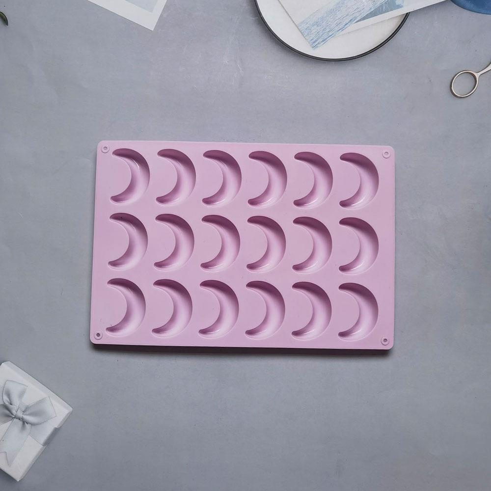 Crescent Moon Silicone Mold – Resin, Baking & Crafts